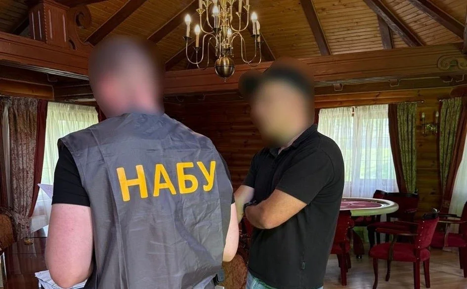 Піраміда української корупції: данина замість хабарів