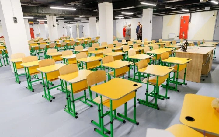 Понад 100 підземних шкіл уже працюють в Україні: ще 131 зводять
